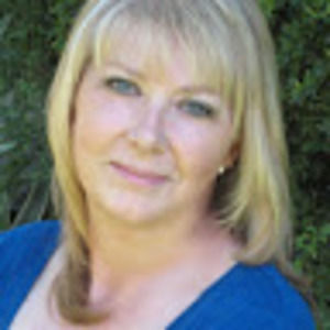 Meet your Posher, Kathy lee